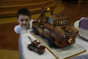 Shows the size of this Mater cake!