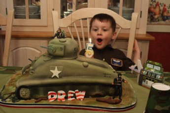 Army Tank Cake for a little boy's birthday